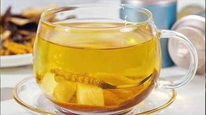 新鮮冬蟲(chóng)夏草怎么泡?解鎖鮮蟲(chóng)草的正確沖泡方式