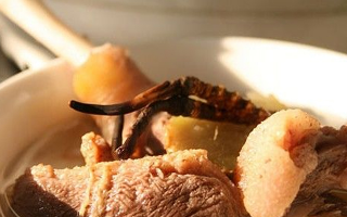 怎么燉冬蟲夏草湯好喝？掌握 3 個關鍵，湯鮮營養不浪費