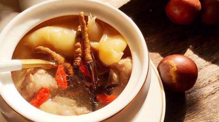 石斛、冬蟲夏草、西洋參、枸杞搭配,如何吃更養(yǎng)身?